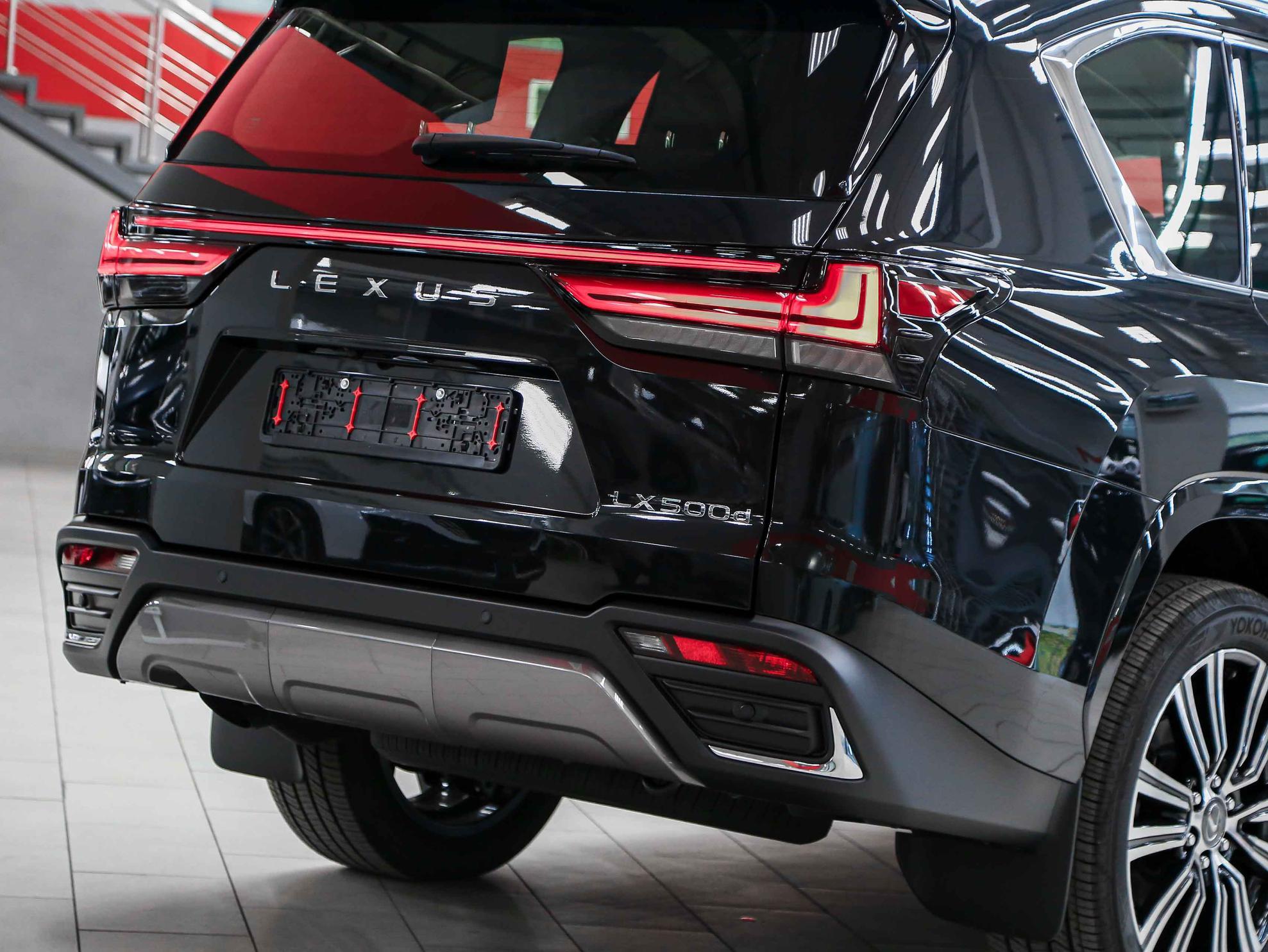 Lexus LX 2026, черный, ДЦ Орехово