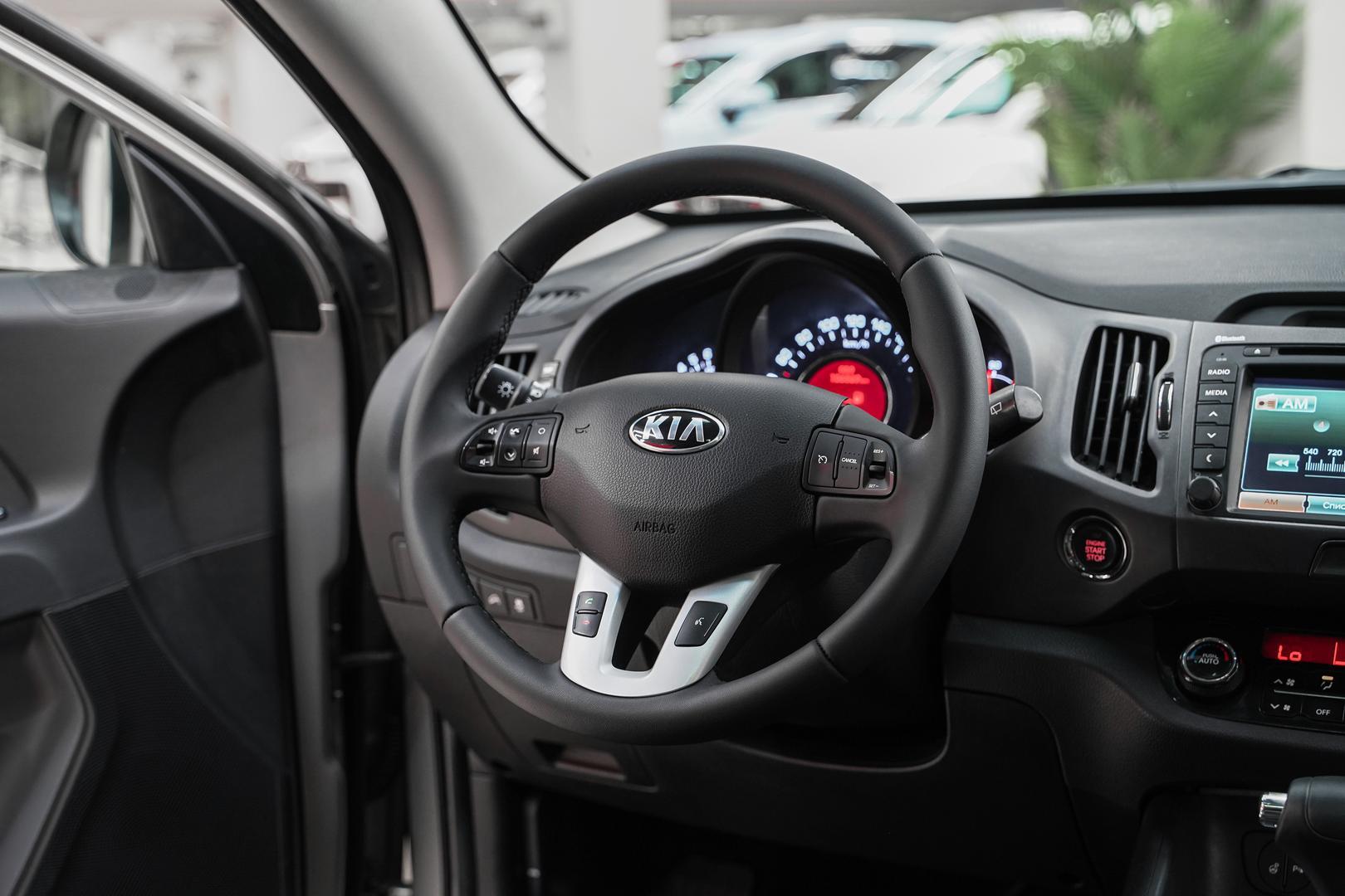Kia Sportage 2013, серебряный, ДЦ Орехово