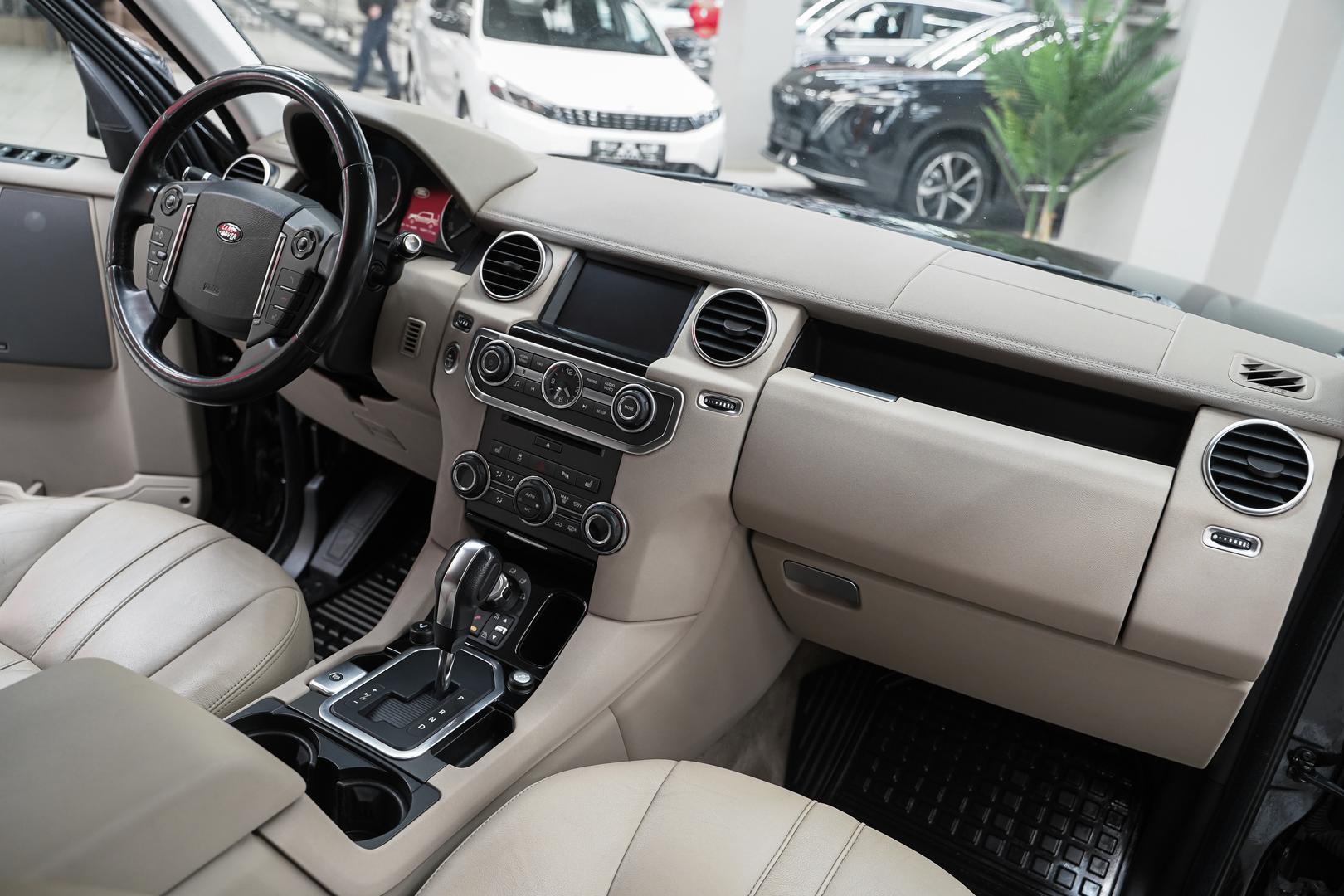 Land Rover Discovery 2012, черный, ДЦ Орехово