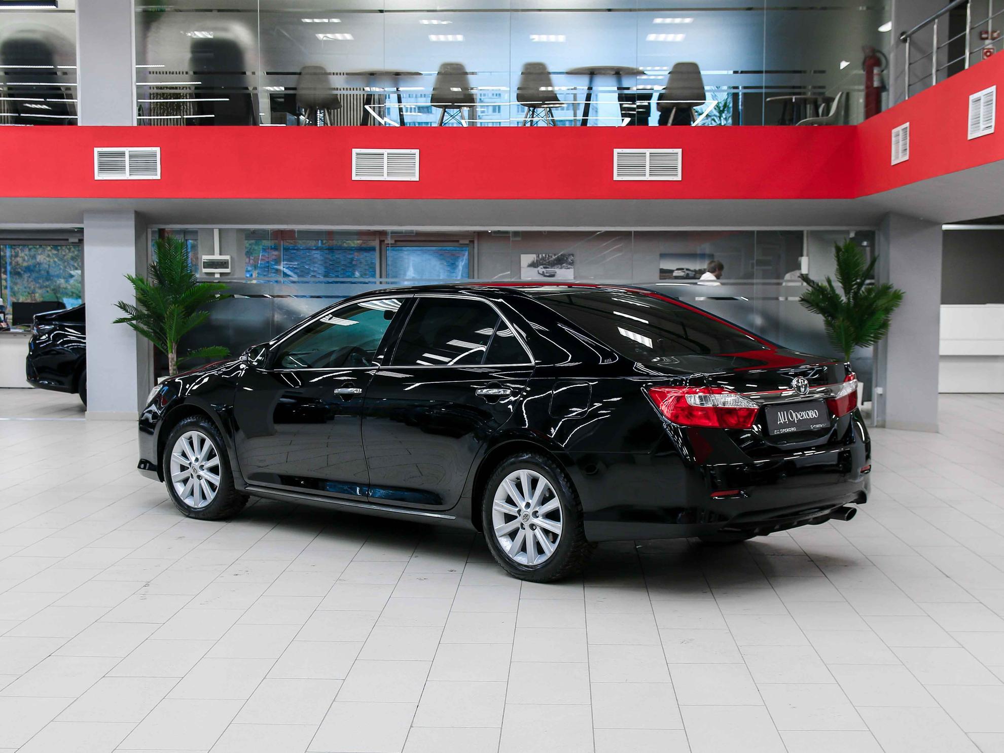 Toyota Camry 2014, черный, ДЦ Орехово