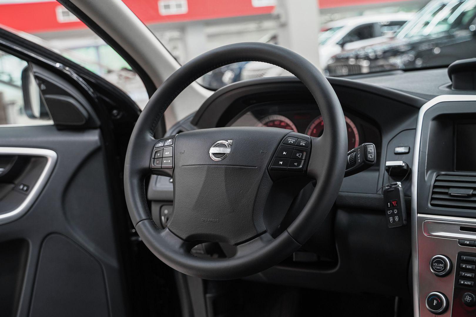 Volvo XC60 2008, черный, ДЦ Орехово