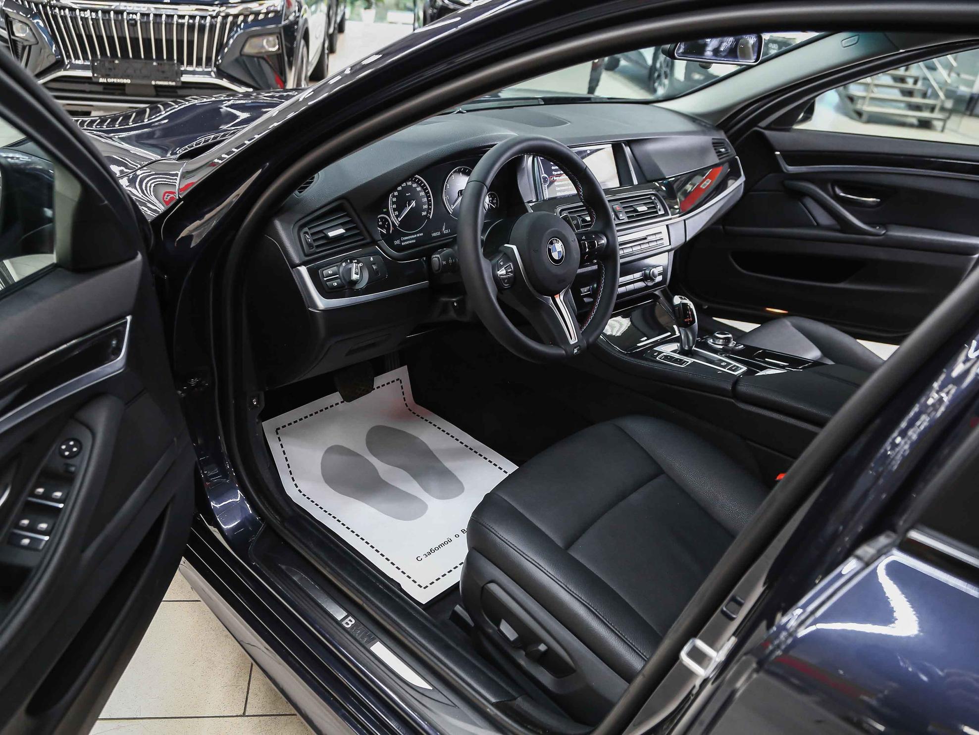 BMW 5 серии 2014, синий, ДЦ Орехово