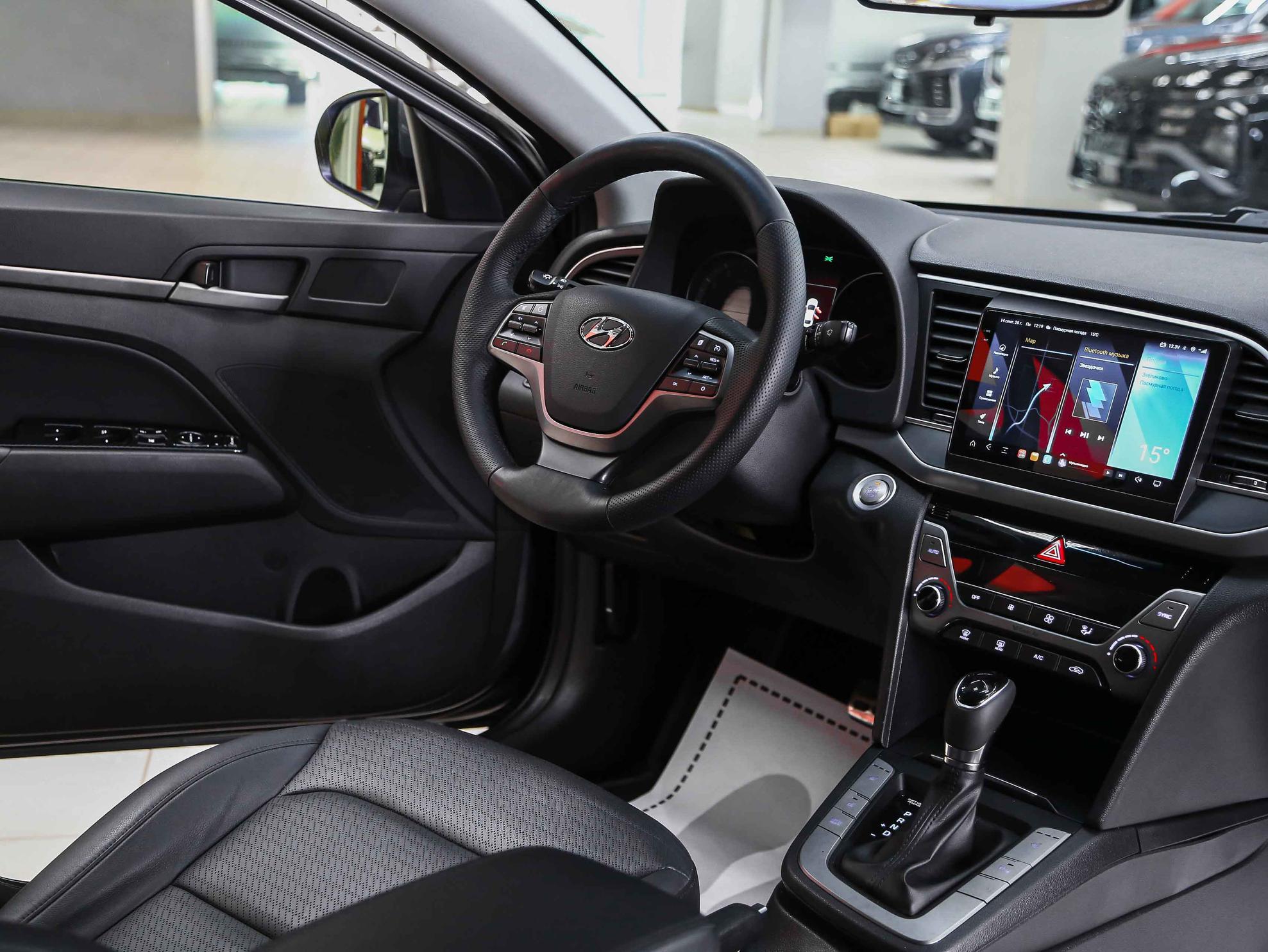 Hyundai Elantra 2016, серый, ДЦ Орехово