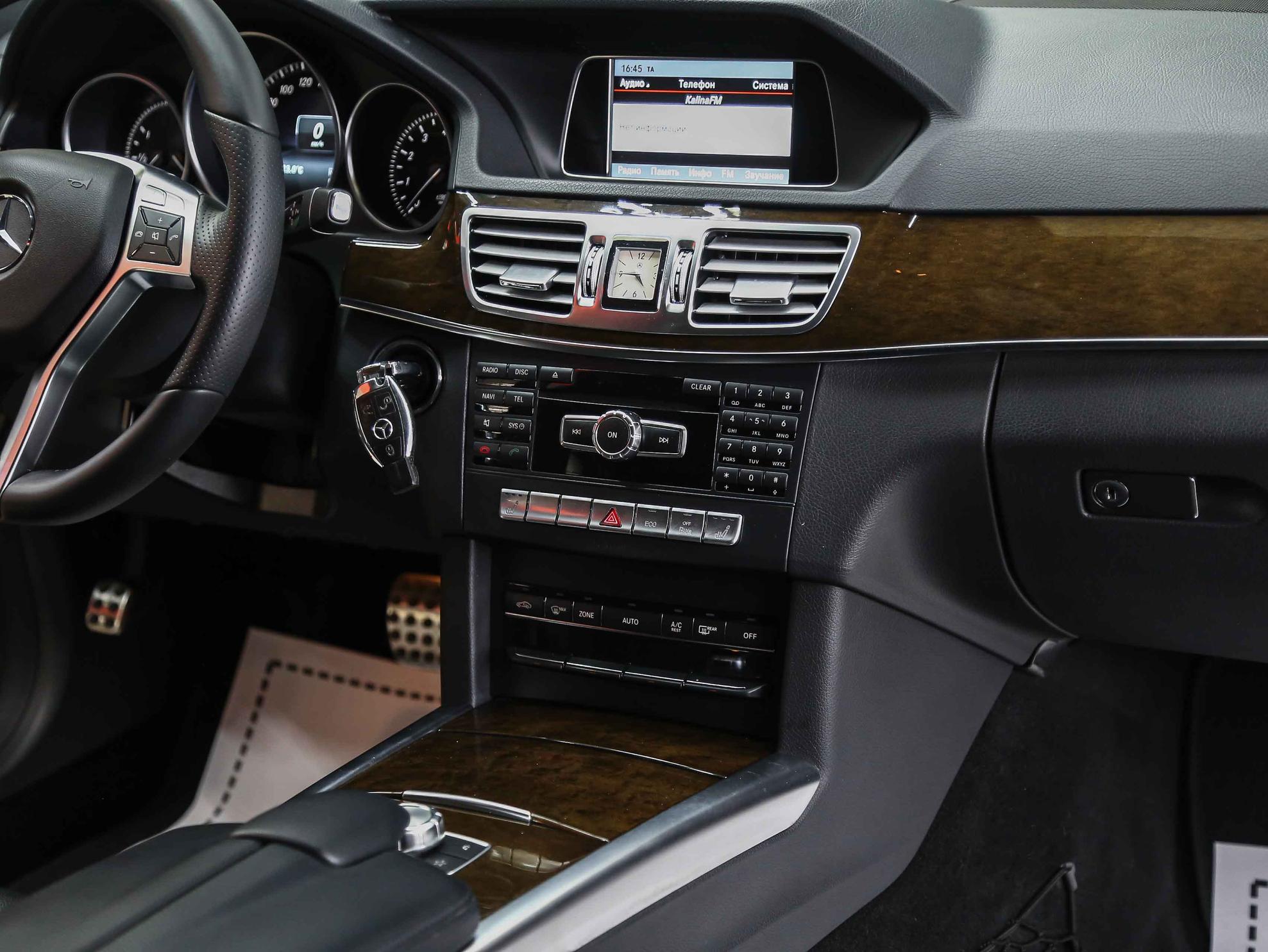 Mercedes-Benz E-Класс 2014, серый, ДЦ Орехово