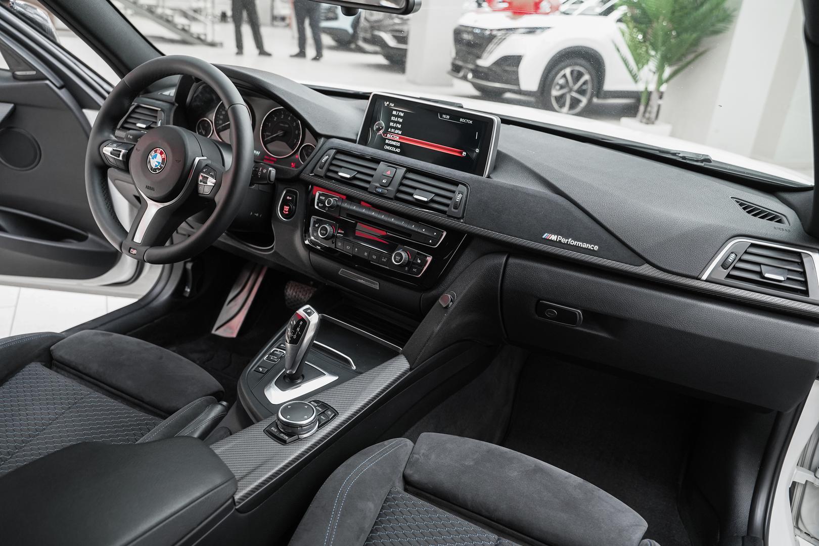 BMW 3 серии 2016, белый, ДЦ Орехово