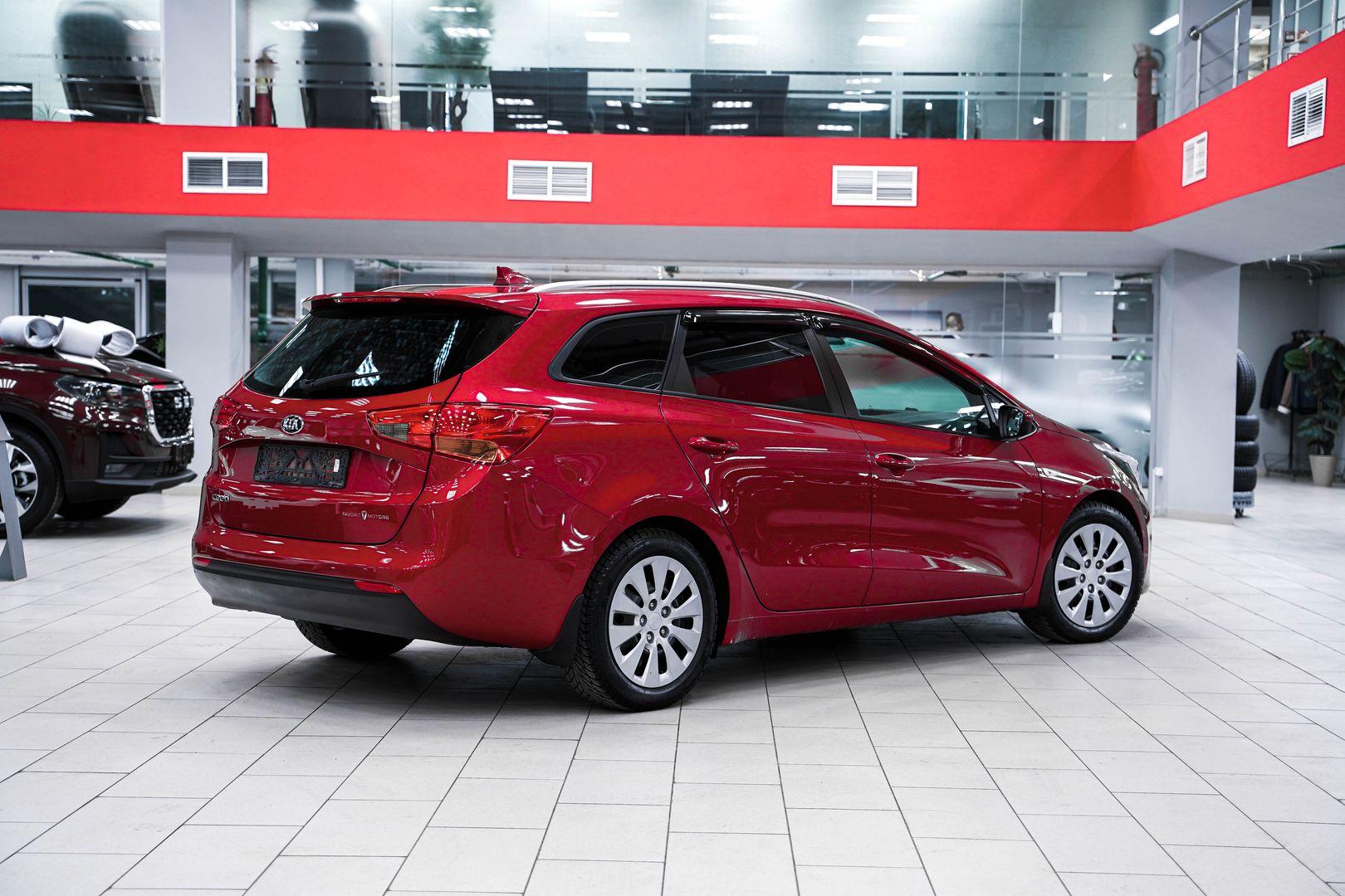 Kia Ceed 2018, красный, ДЦ Орехово