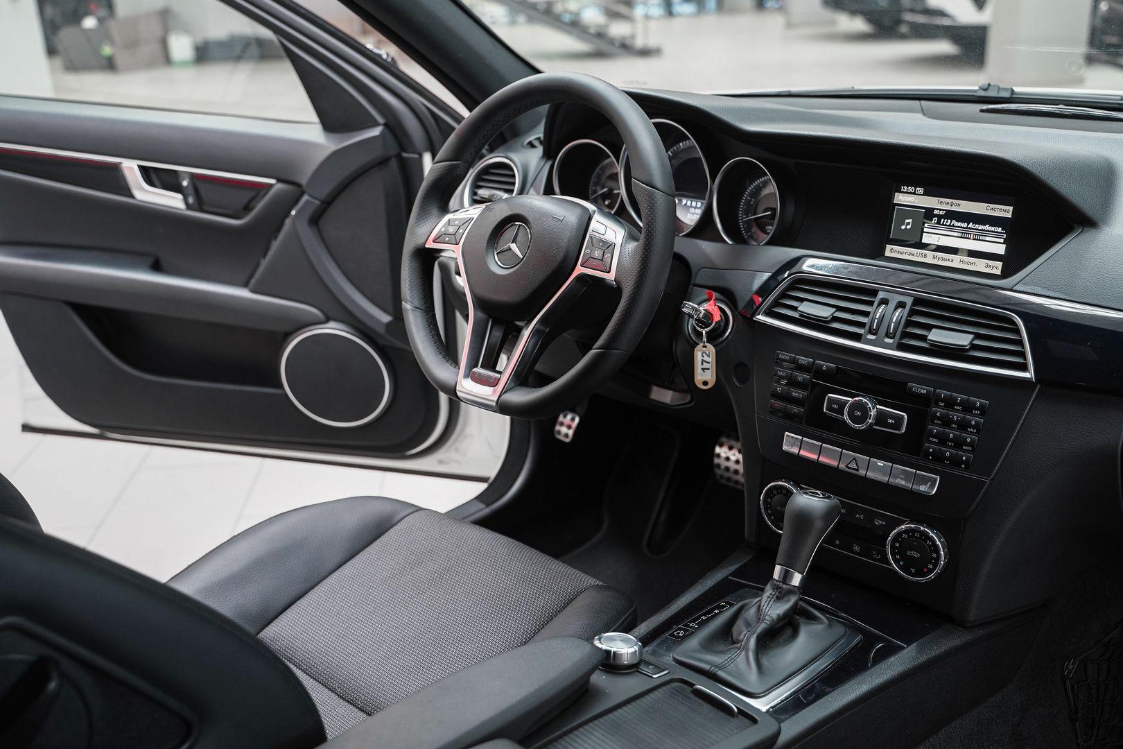Mercedes-Benz C-Класс 2012, белый, ДЦ Орехово