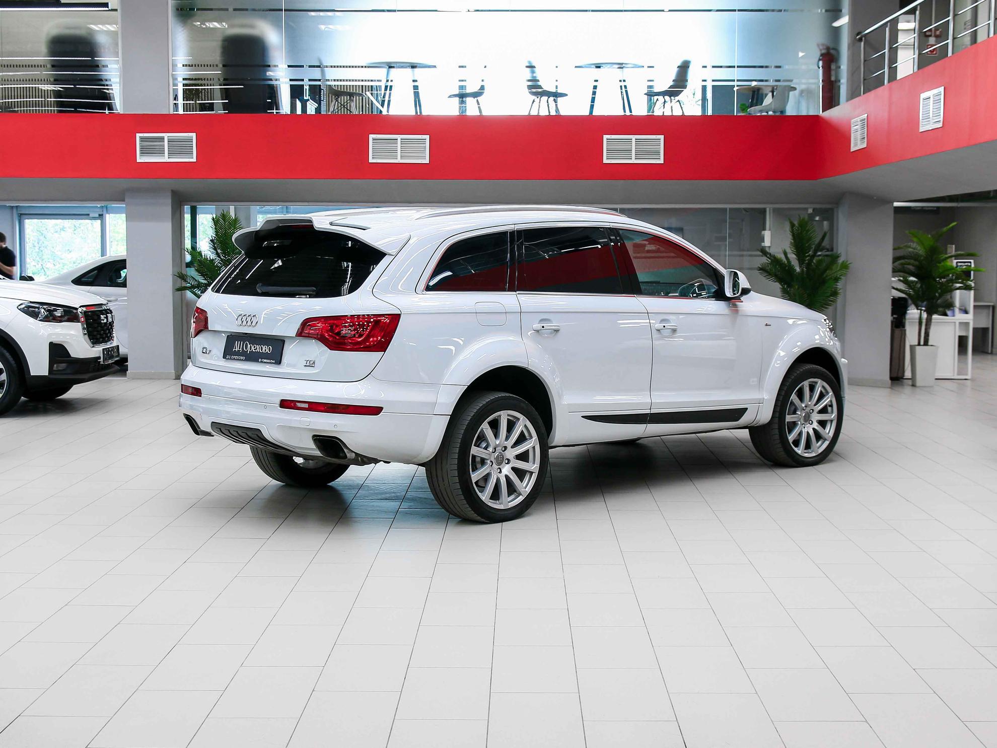 Audi Q7 2014, белый, ДЦ Орехово