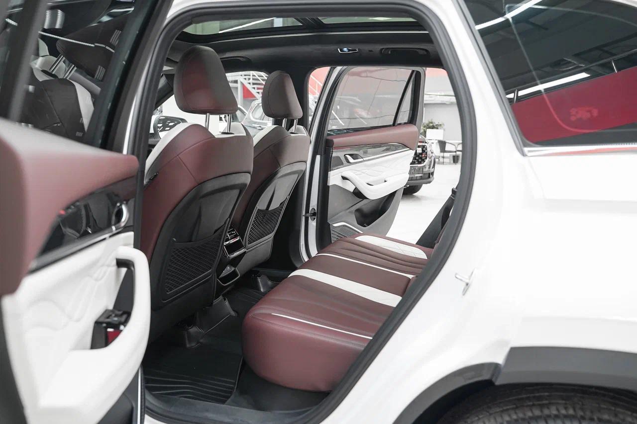 Geely Monjaro 2022, белый, ДЦ Орехово