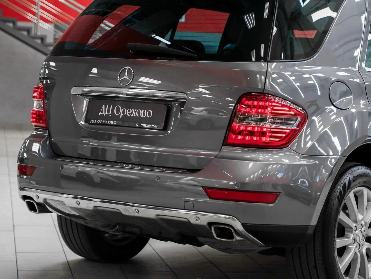 Mercedes-Benz M-Класс 2010, серый, ДЦ Орехово