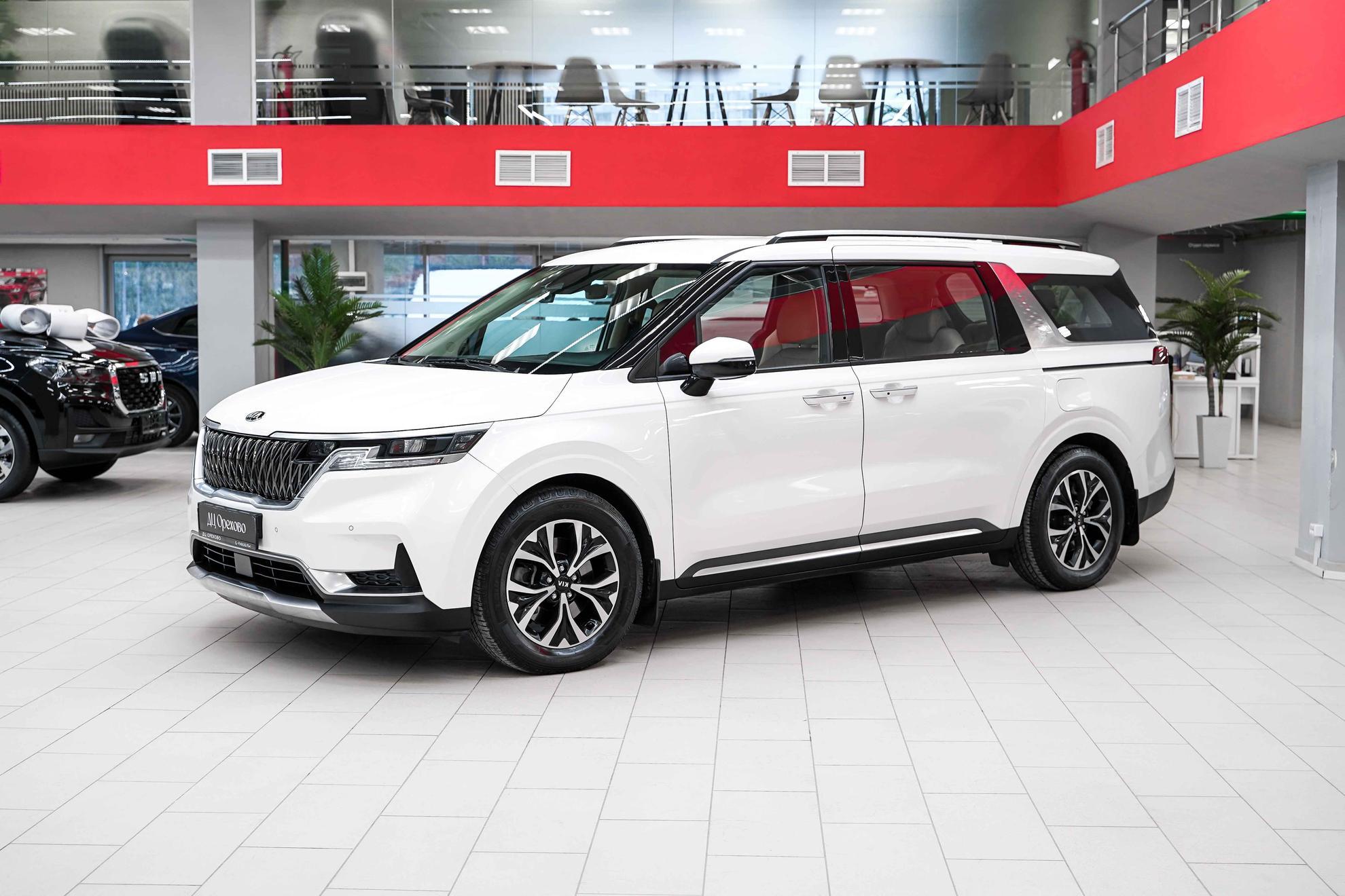 Kia Carnival 2021, белый, ДЦ Орехово
