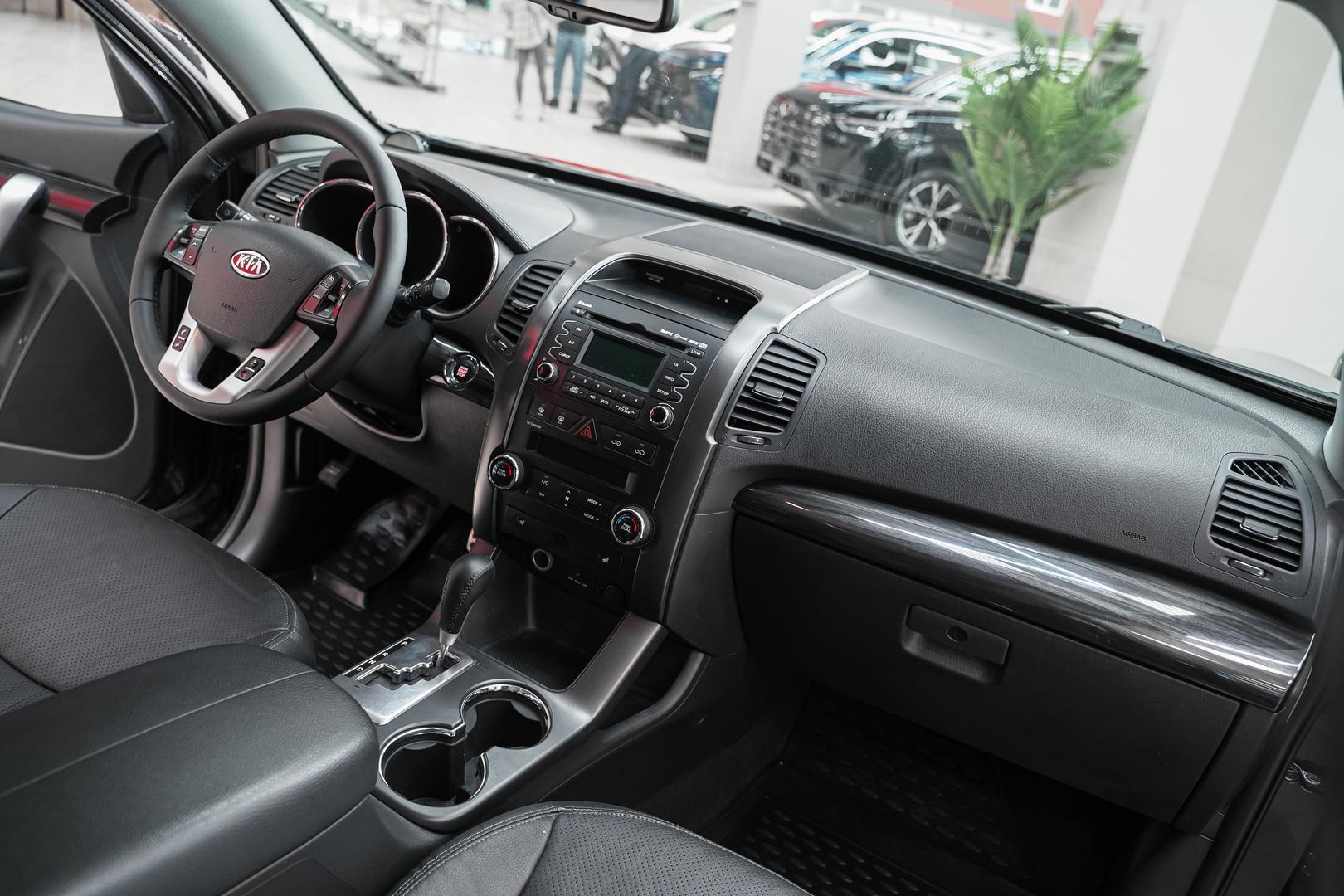 Kia Sorento 2012, черный, ДЦ Орехово