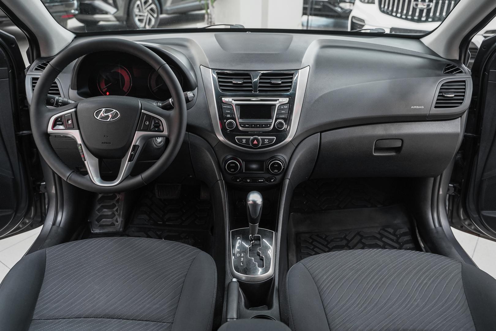 Hyundai Solaris 2014, серый, ДЦ Орехово
