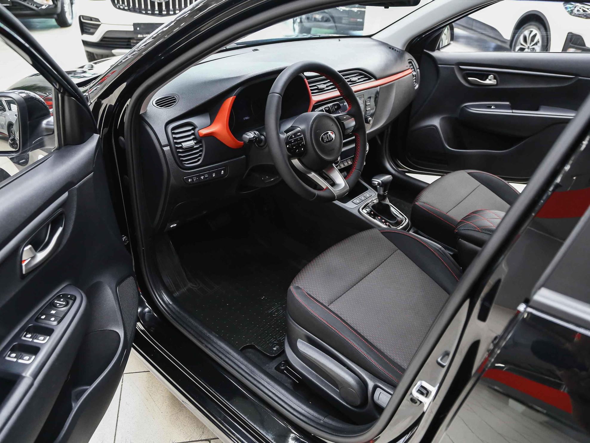 Kia Rio 2021, черный, ДЦ Орехово