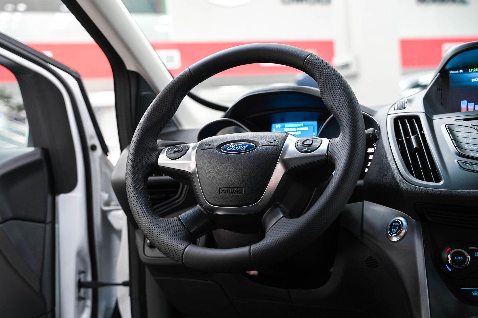 Ford Kuga 2015, белый, ДЦ Орехово