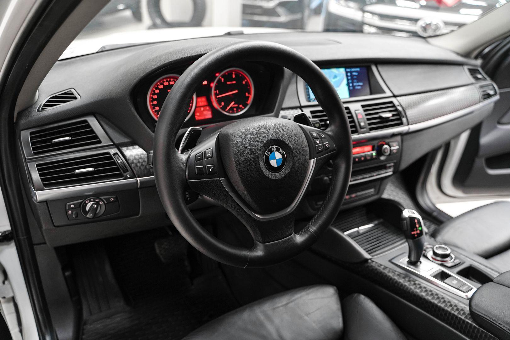 BMW X6 2013, белый, ДЦ Орехово