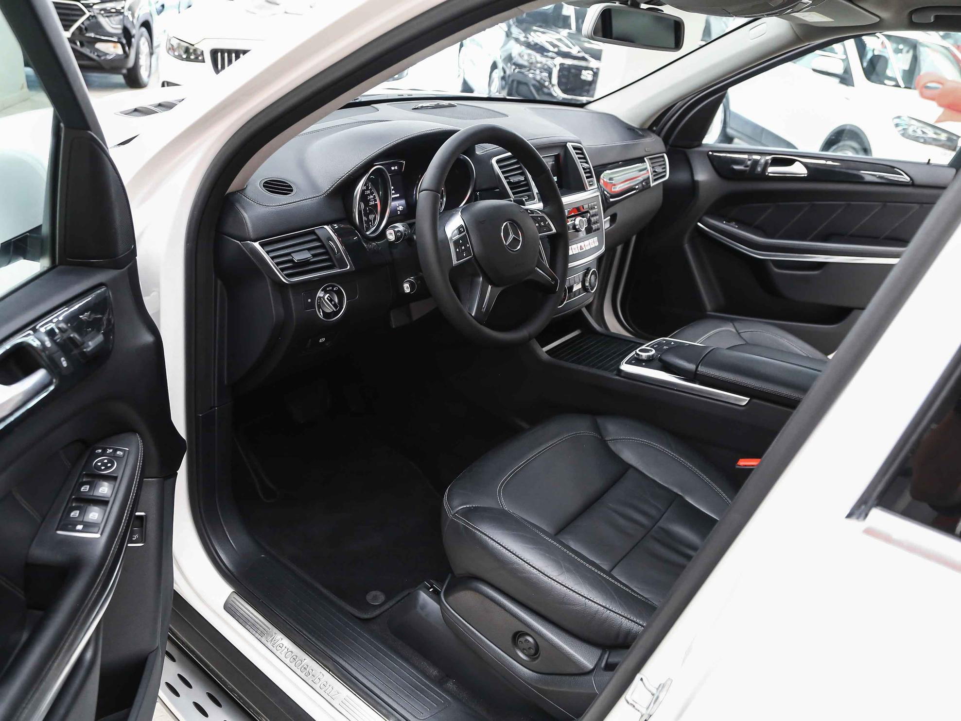 Mercedes-Benz GL-Класс 2014, белый, ДЦ Орехово