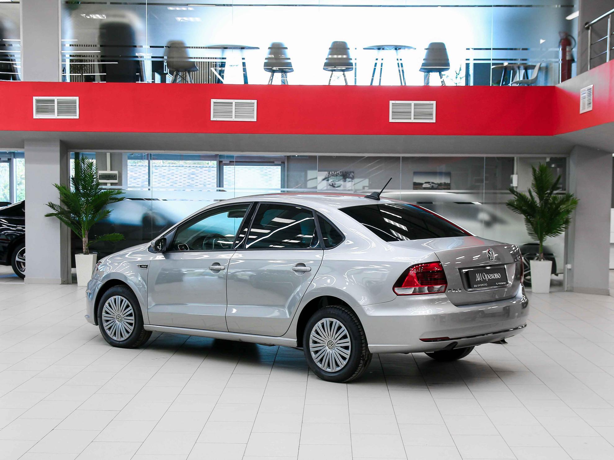 Volkswagen Polo 2018, серебряный, ДЦ Орехово