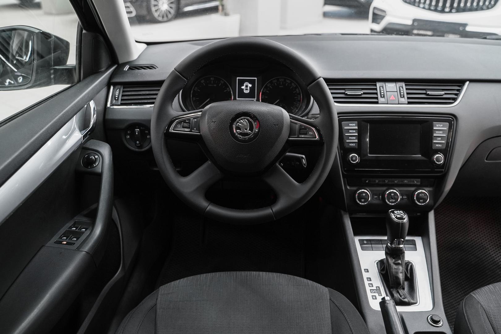 Skoda Octavia 2013, черный, ДЦ Орехово