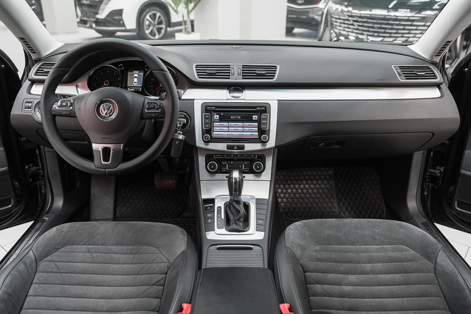 Volkswagen Passat 2011, черный, ДЦ Орехово