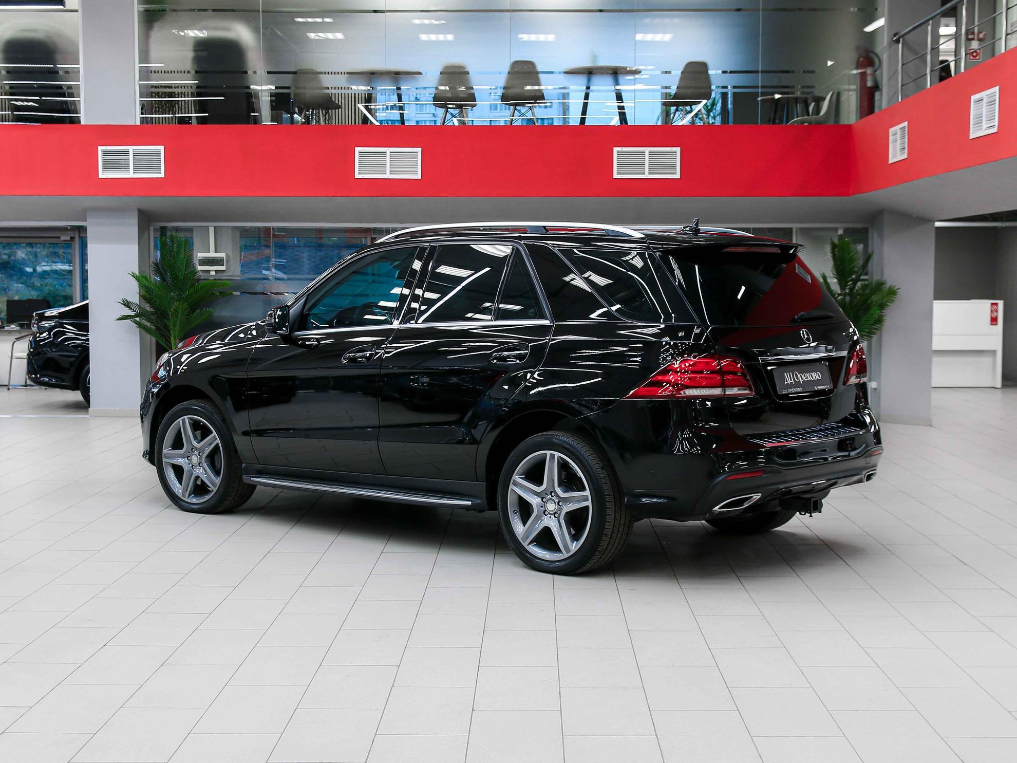 Mercedes-Benz GLE 2016, черный, ДЦ Орехово