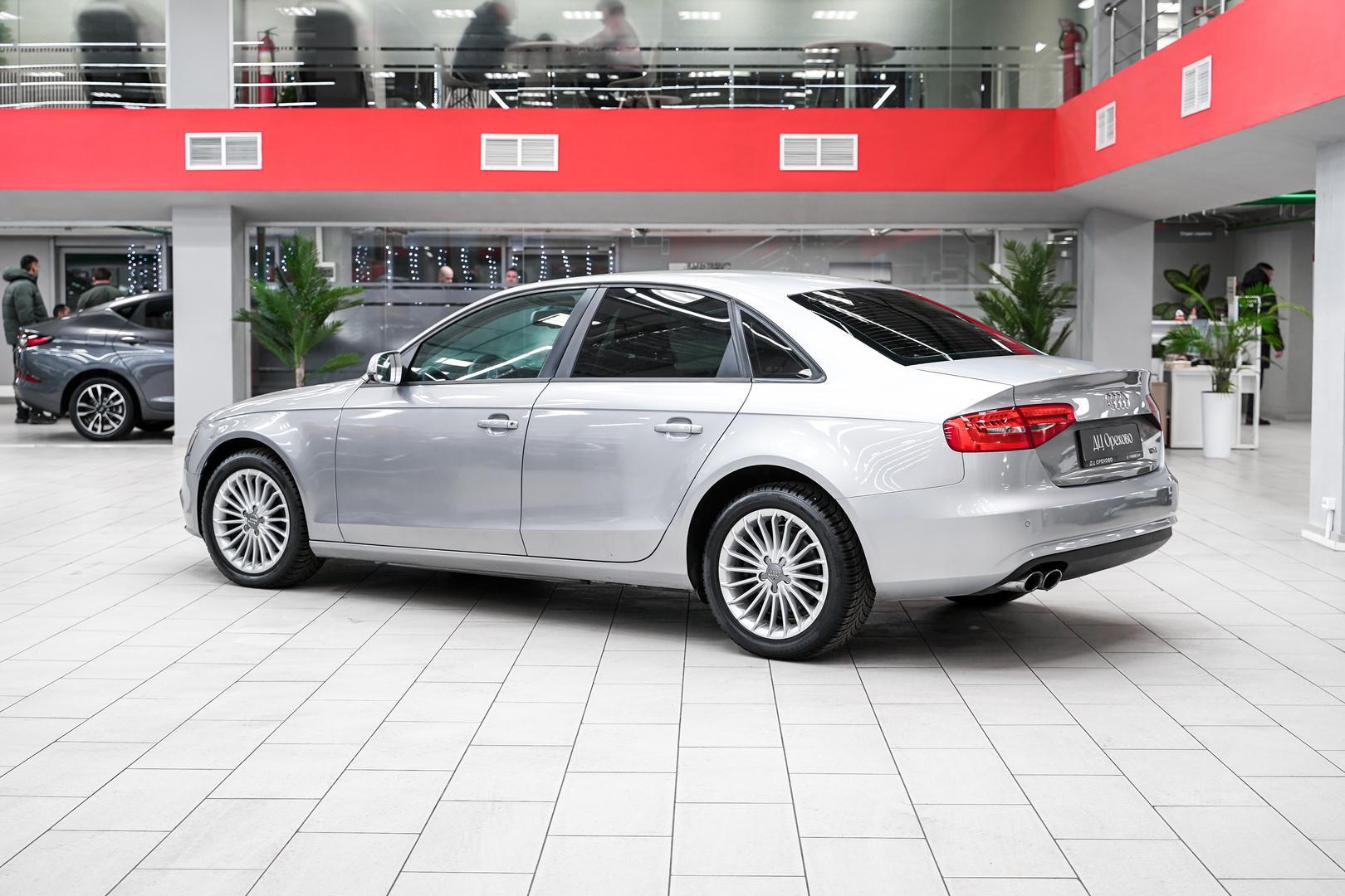 Audi A4 2014, серебряный, ДЦ Орехово