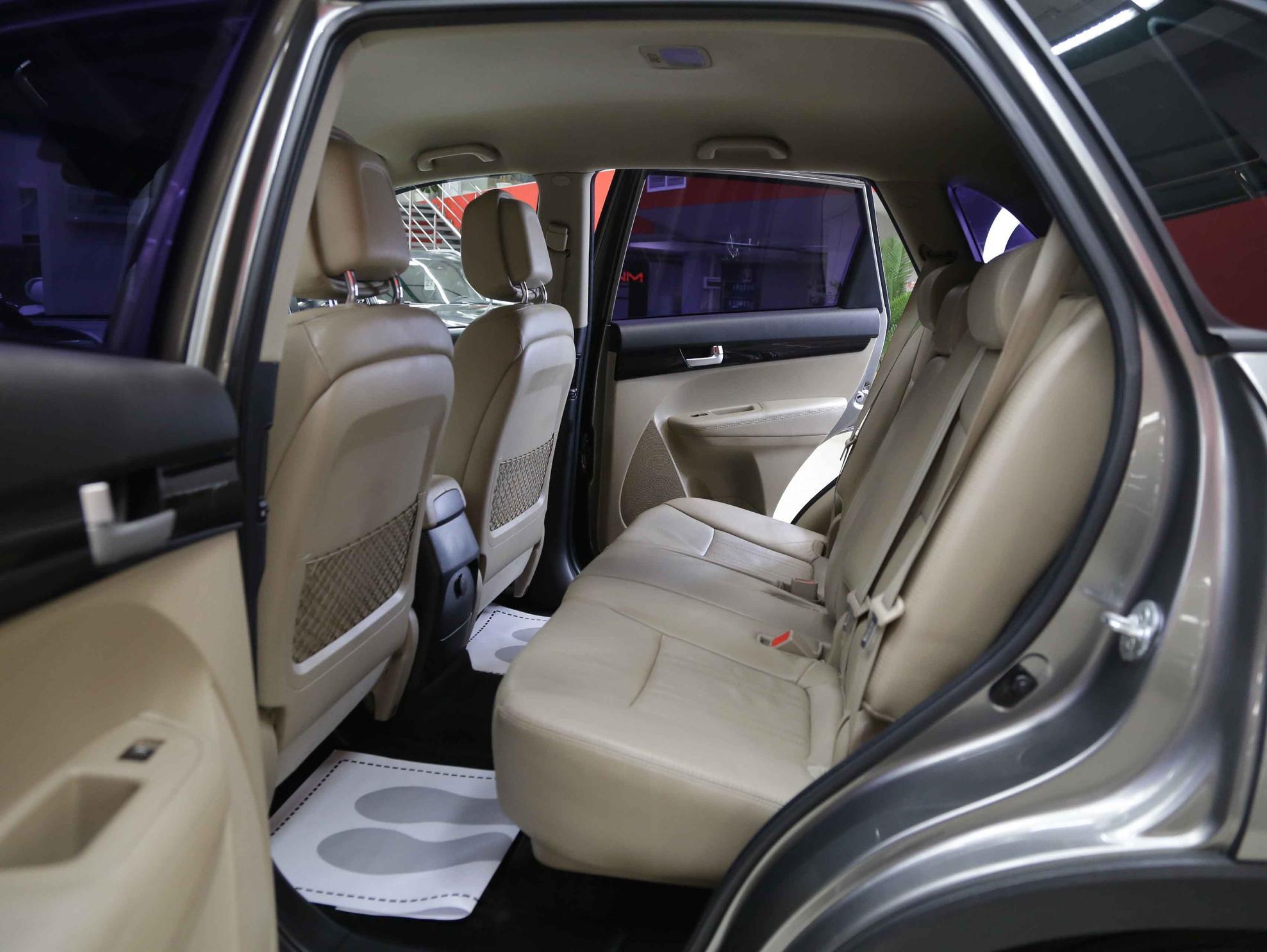 Kia Sorento 2011, серебряный, ДЦ Орехово