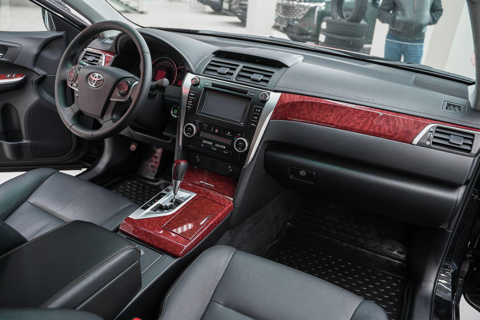 Toyota Camry 2014, черный, ДЦ Орехово