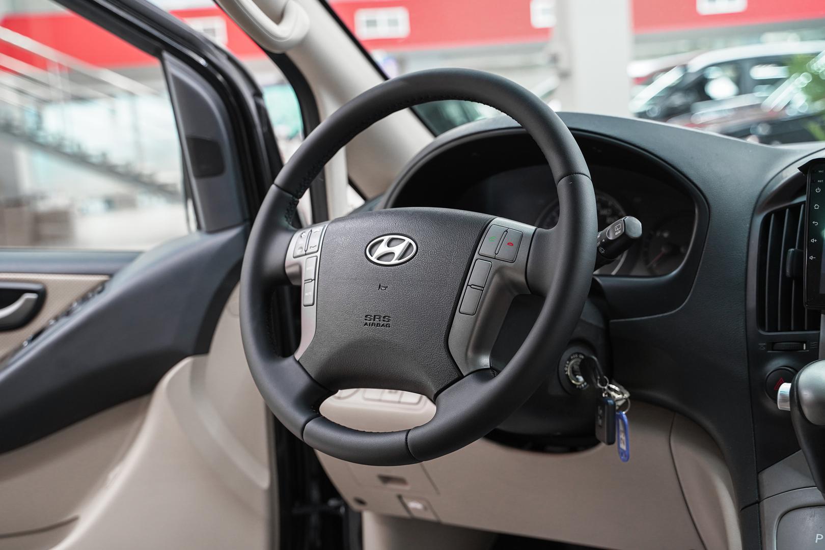 Hyundai Grand Starex 2011, черный, ДЦ Орехово