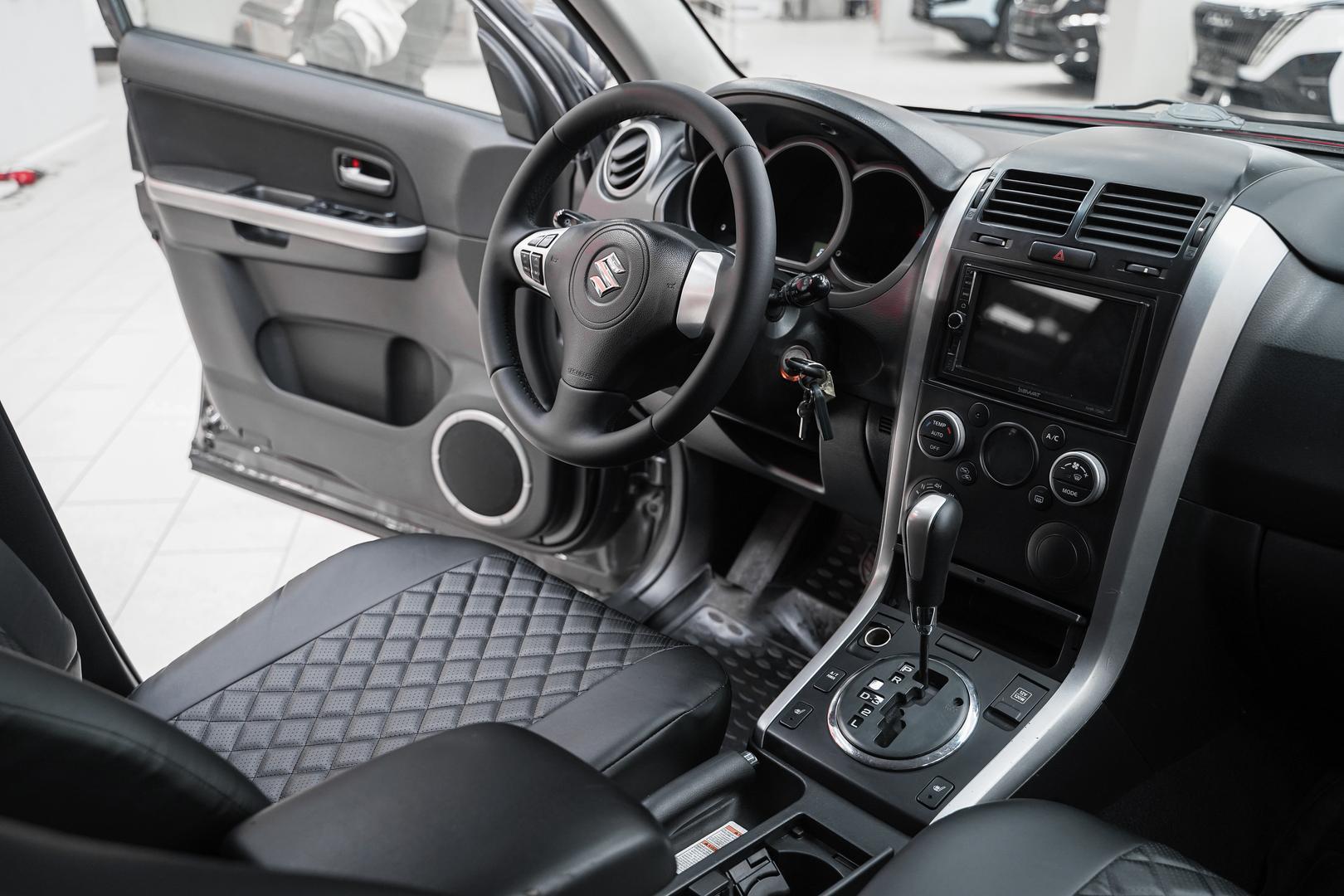 Suzuki Grand Vitara 2010, серый, ДЦ Орехово