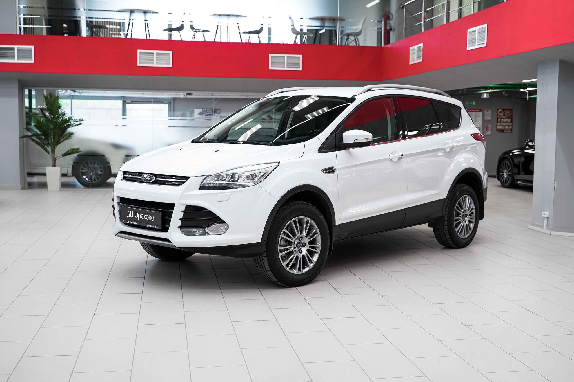 Ford Kuga 2013, белый, ДЦ Орехово