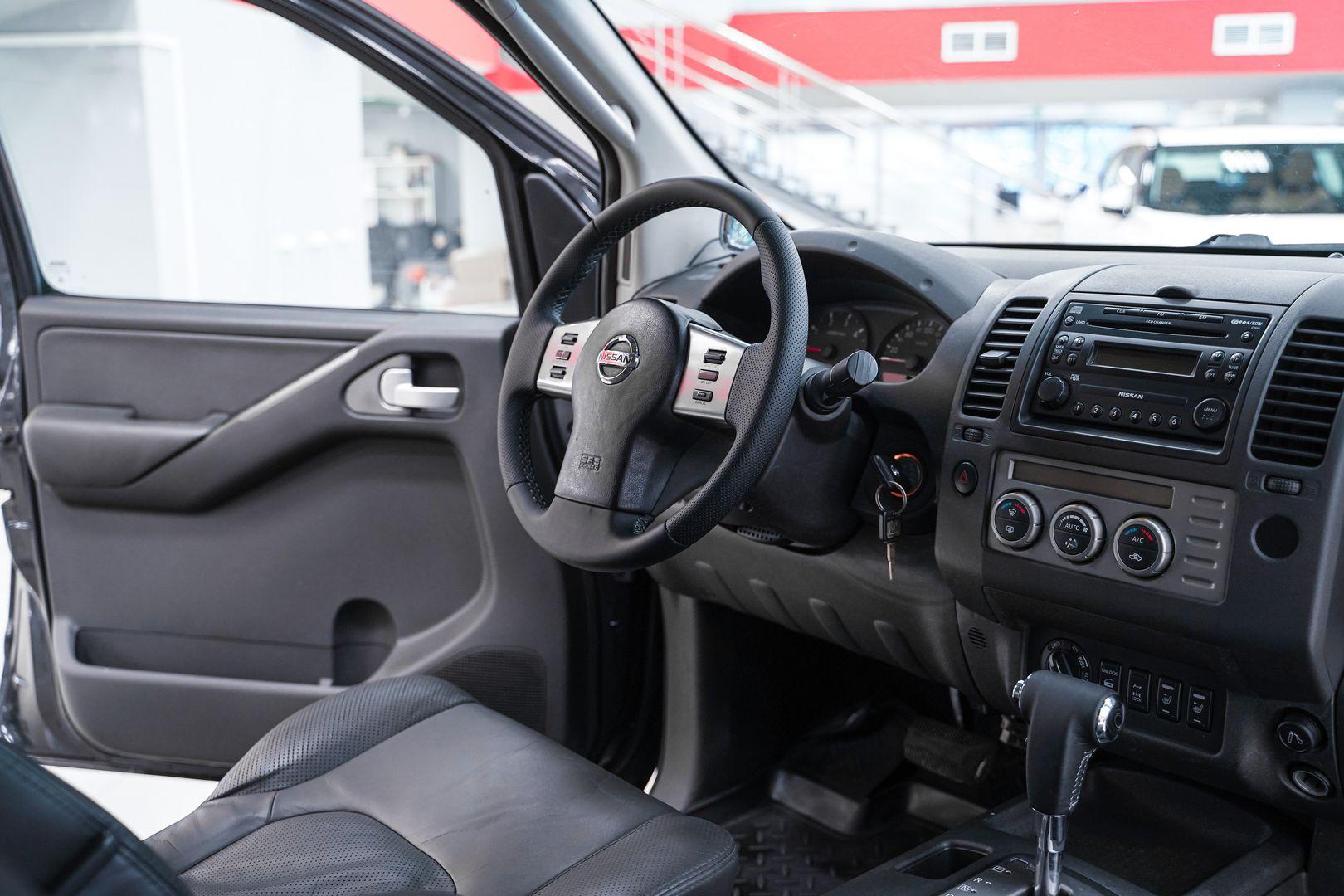 Nissan Navara (Frontier) 2006, черный, ДЦ Орехово