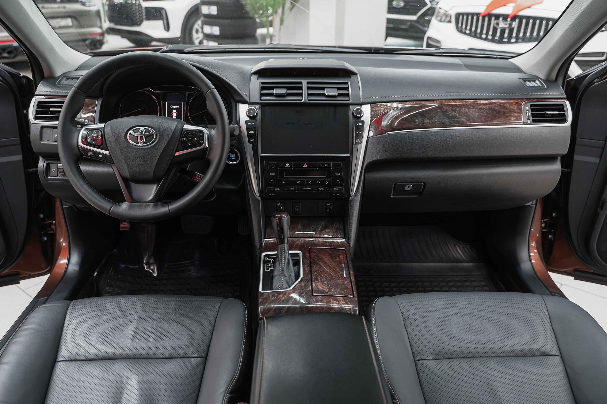 Toyota Camry 2017, коричневый, ДЦ Орехово