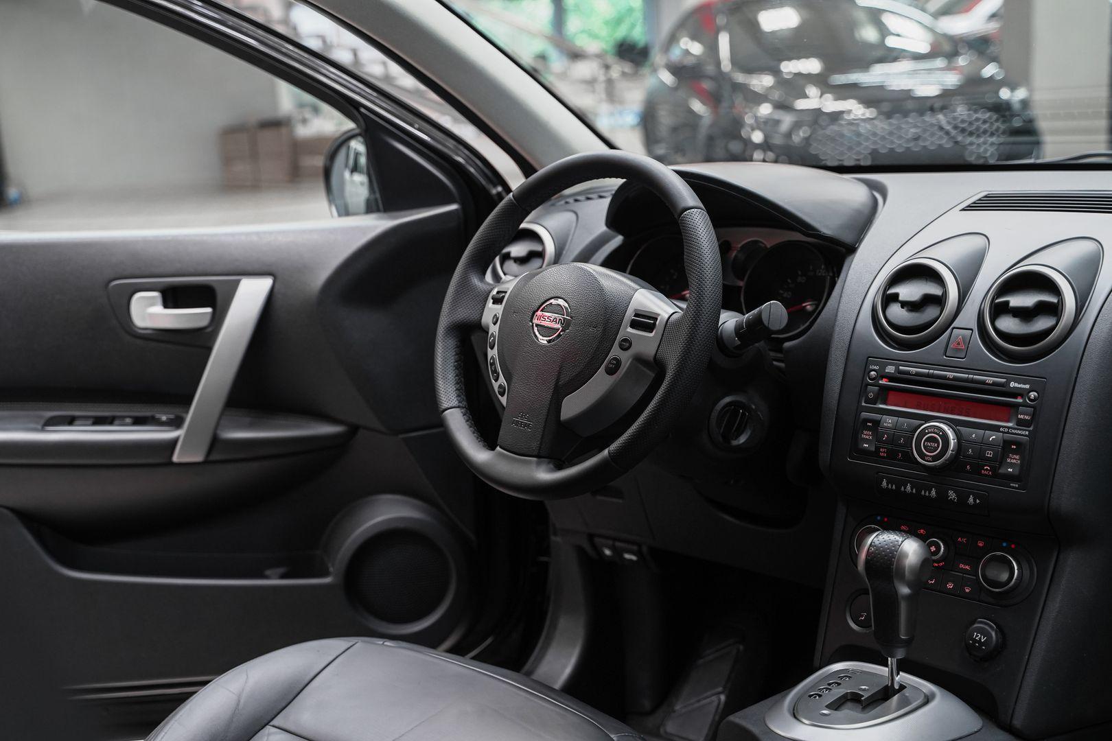 Nissan Qashqai 2008, черный, ДЦ Орехово