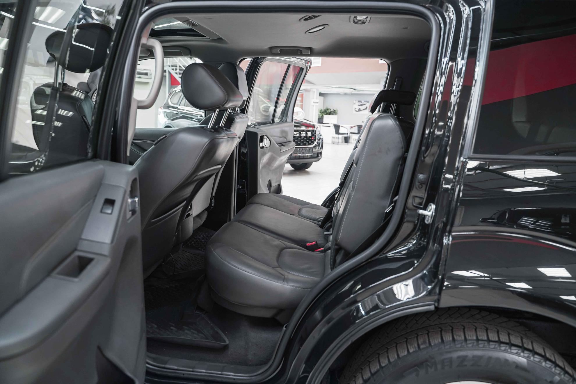 Nissan Pathfinder 2010, черный, ДЦ Орехово
