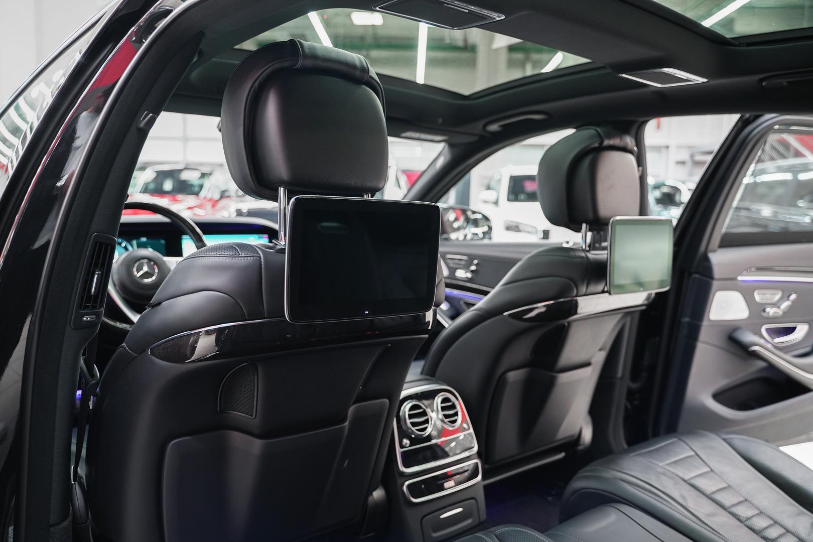 Mercedes-Benz S-Класс 2018, черный, ДЦ Орехово