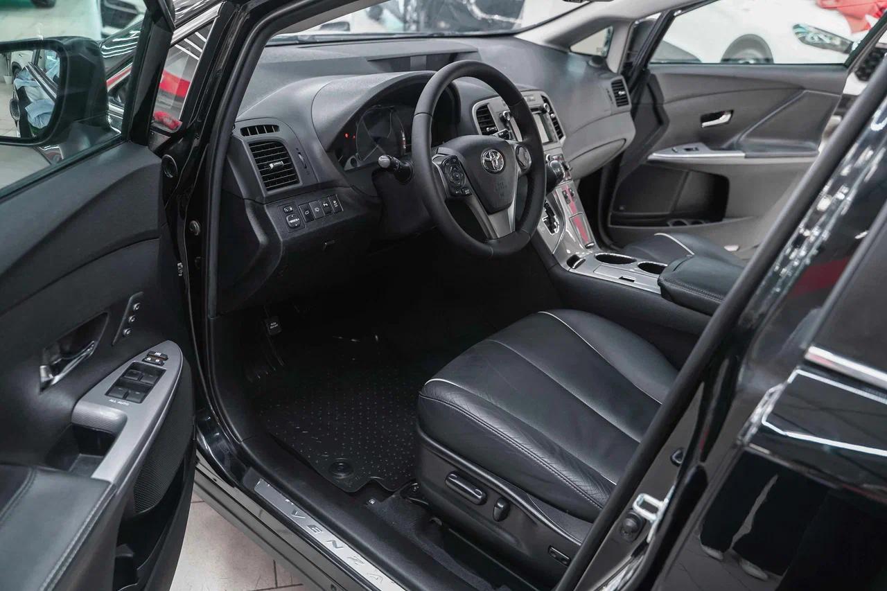Toyota Venza 2014, черный, ДЦ Орехово