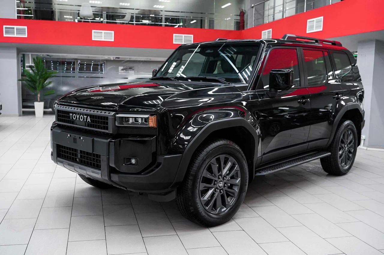 Toyota Land Cruiser Prado 2025, черный, ДЦ Орехово