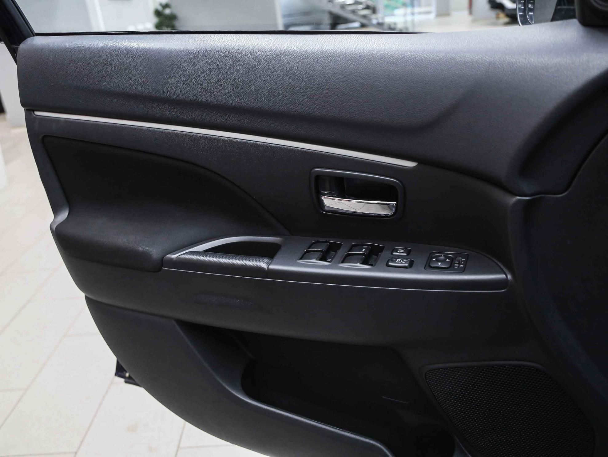 Mitsubishi ASX 2011, черный, ДЦ Орехово