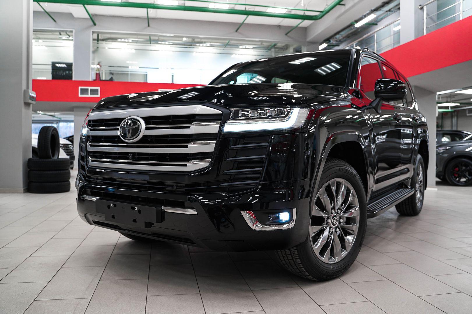 Toyota Land Cruiser 2024, черный, ДЦ Орехово