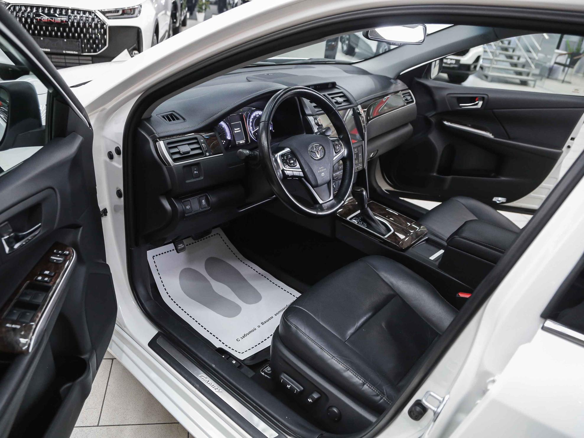 Toyota Camry 2017, белый, ДЦ Орехово