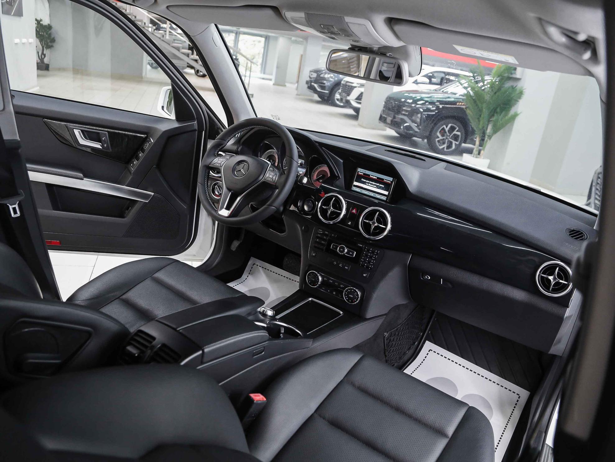 Mercedes-Benz GLK-Класс 2014, белый, ДЦ Орехово