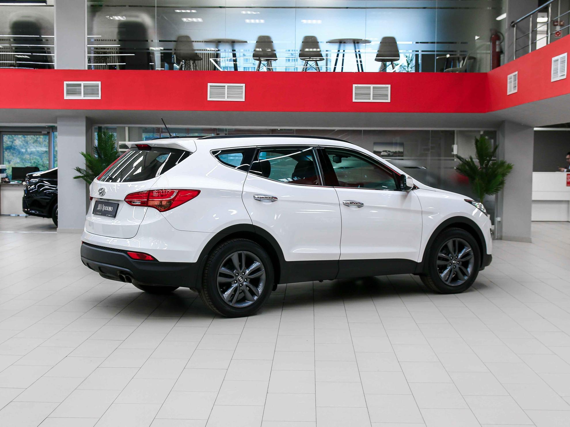 Hyundai Santa Fe 2013, белый, ДЦ Орехово