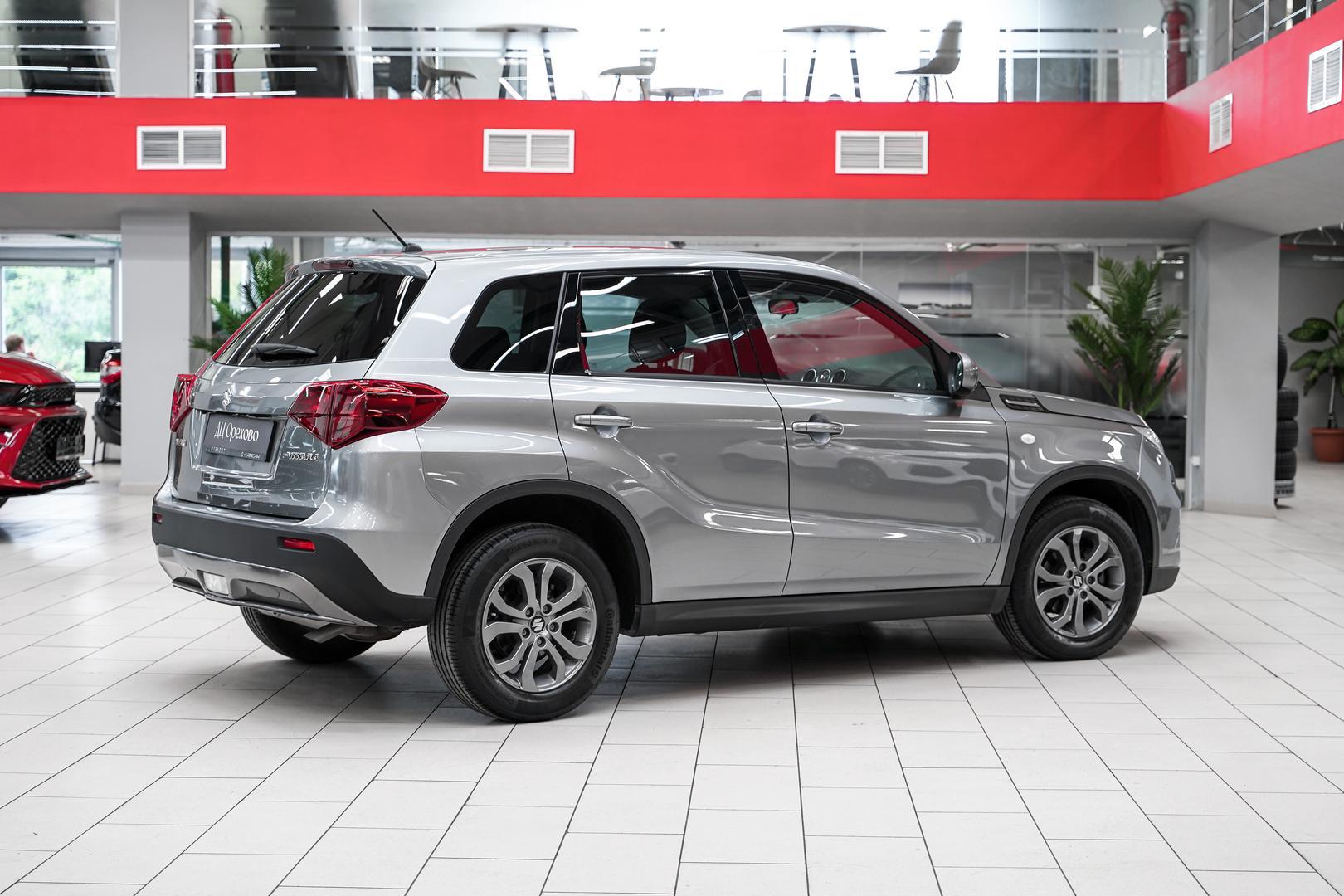 Suzuki Vitara 2020, серый, ДЦ Орехово