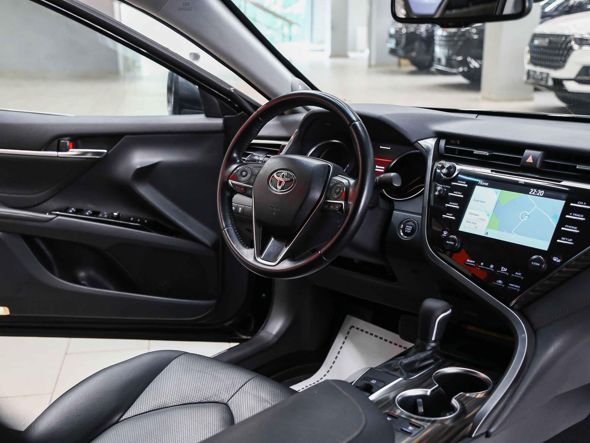 Toyota Camry 2018, черный, ДЦ Орехово