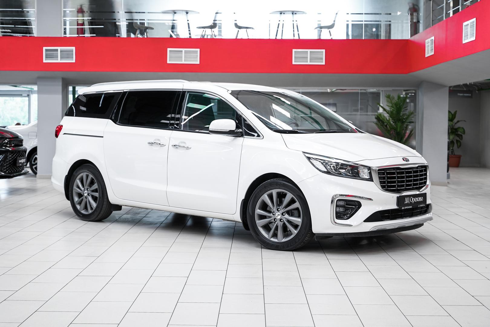 Kia Carnival 2018, белый, ДЦ Орехово