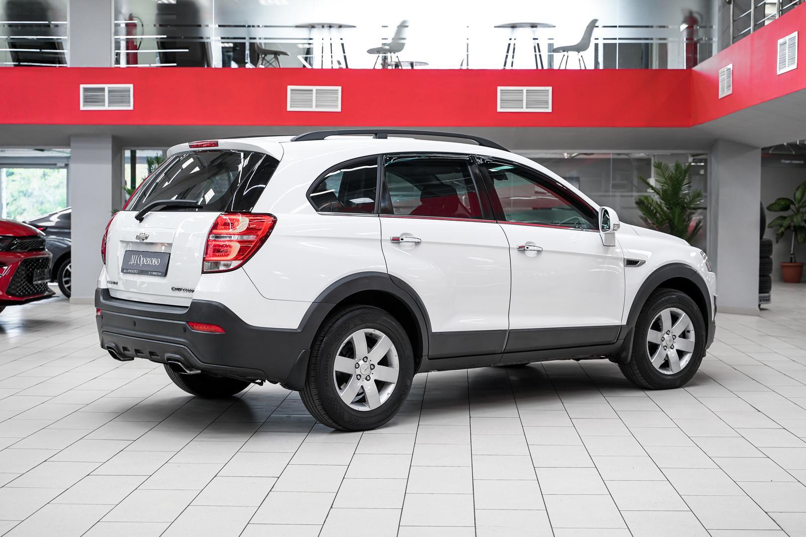 Chevrolet Captiva 2015, белый, ДЦ Орехово