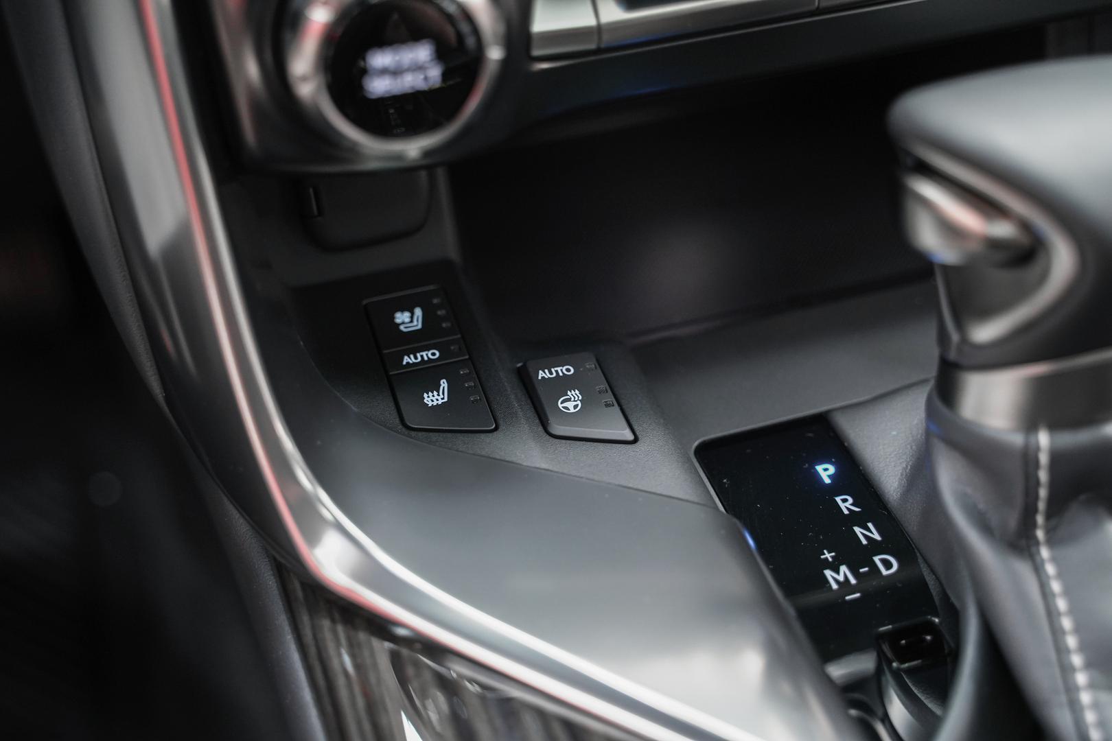 Lexus LX 2024, черный, ДЦ Орехово