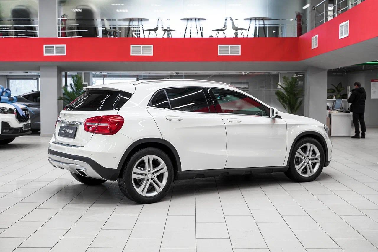 Mercedes-Benz GLA 2014, белый, ДЦ Орехово