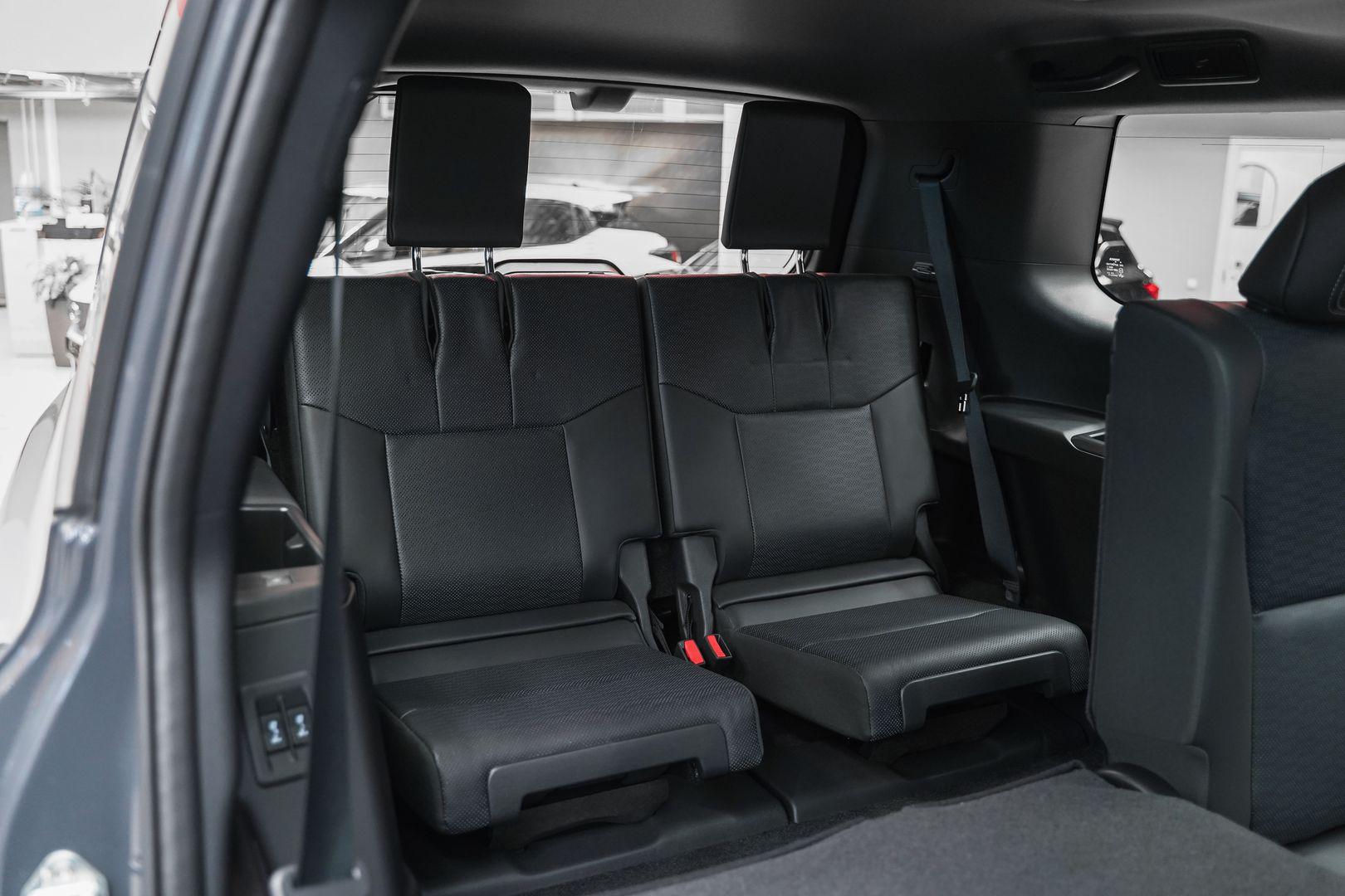 Toyota Land Cruiser Prado 2025, серый, ДЦ Орехово